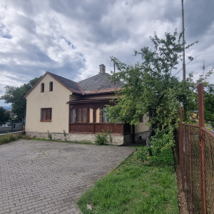 PREDAJ rodinný dom Banská Bystrica centrum - stavebné povolenie na rekonštrukciu